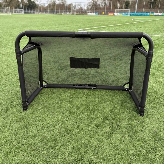 Inklapbaar voetbaldoel