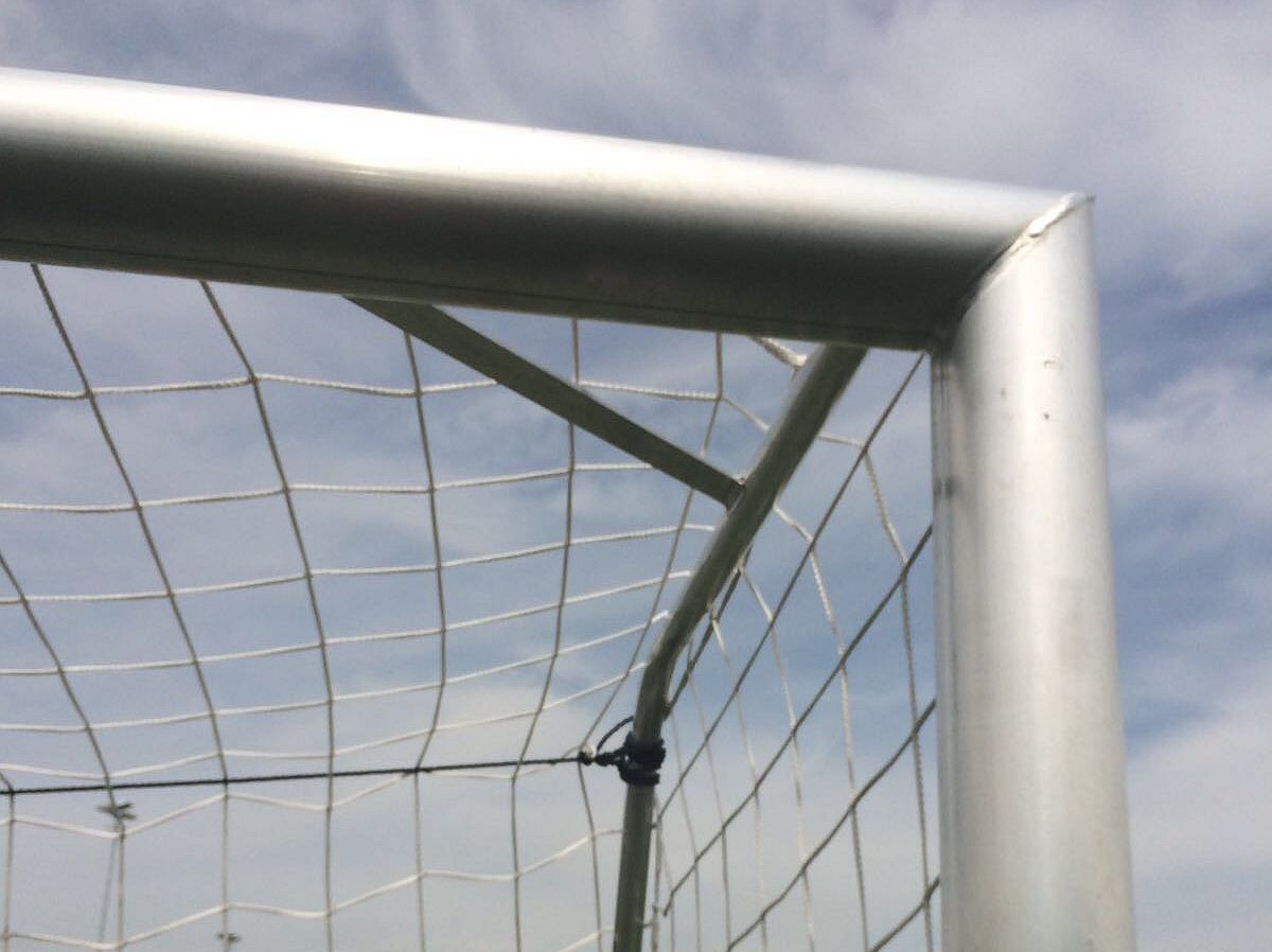 Londen - verplaatsbaar voetbaldoel 7,32x2,44m, foto 2 van 5