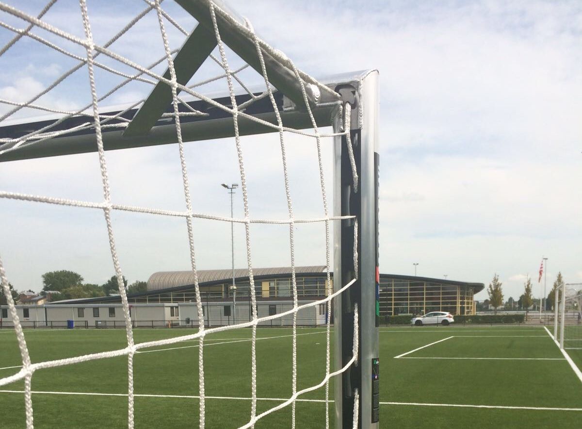 Luton - verplaatsbaar voetbaldoel 3x2m, foto 2 van 5