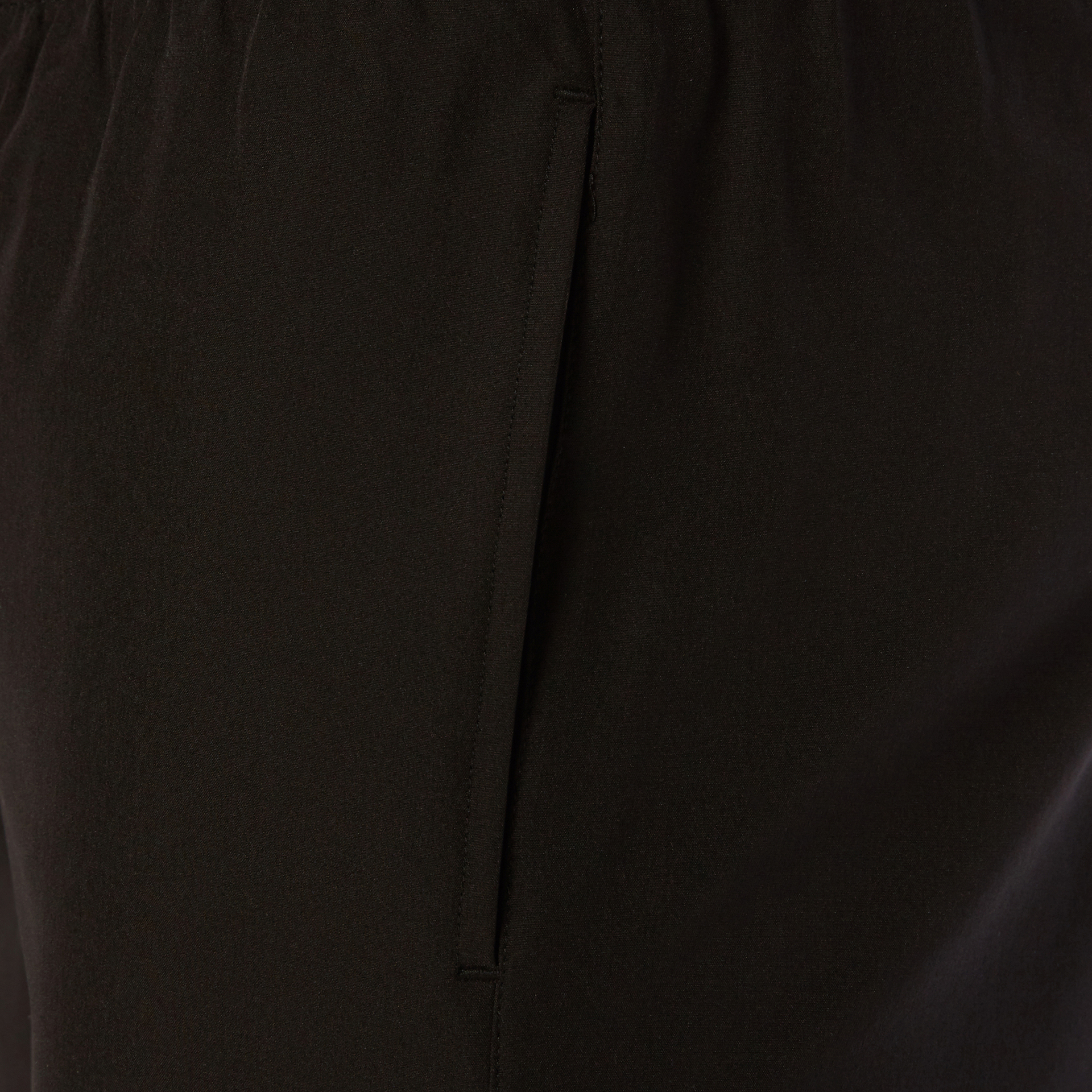 BV Millwings - Macron Reggae bermuda short - zwart, foto 6 van 6